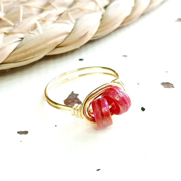 Iridescent Glass Beaded Ring, Stackable Wire Ring, Red & Gold, Size 6 - Picture 2 of 3